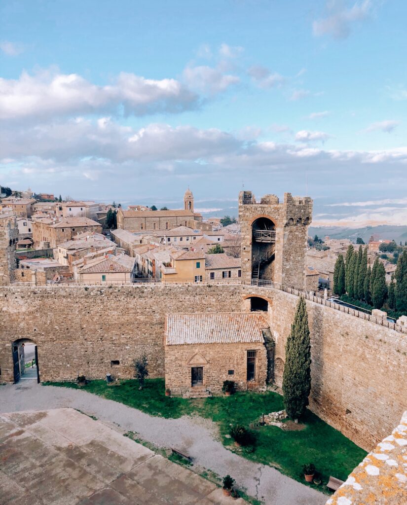 Cosa fare e cosa vedere in Val d'Orcia: Salire sulla Fortezza di ...