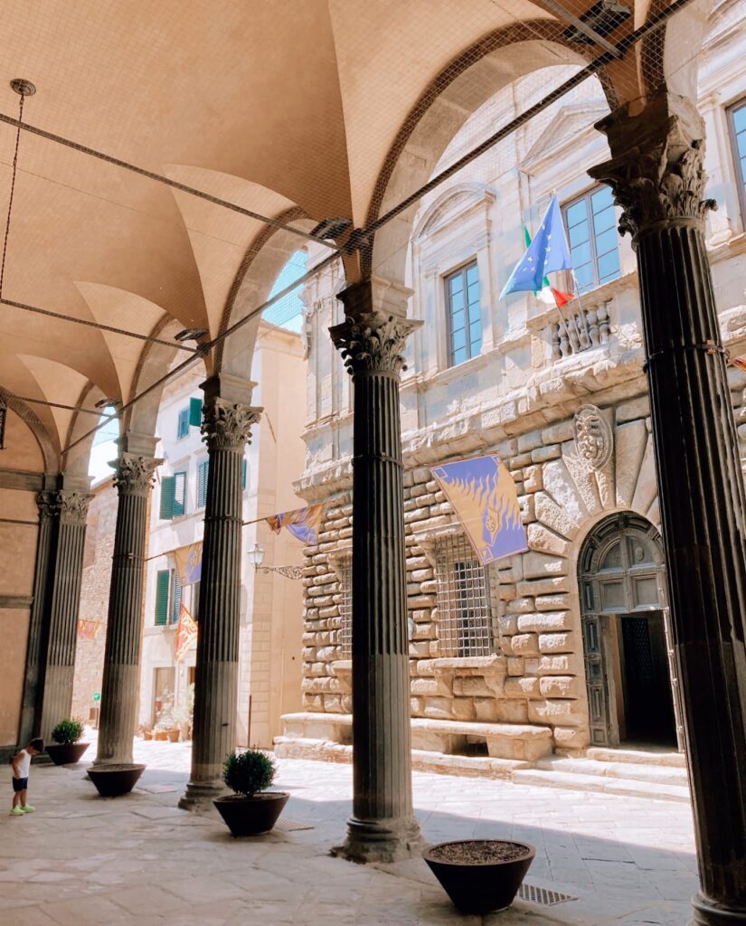 Monte San Savino cosa vedere Toscana